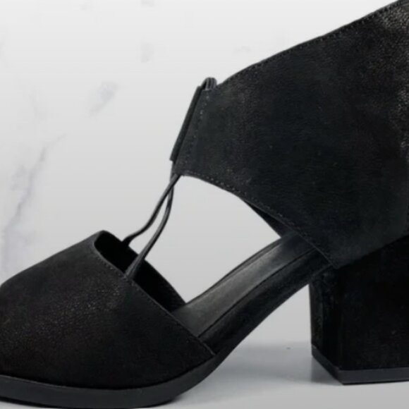 Eileen Fisher Doe tumbled nubuck sandal in black - Picture 2 of 7